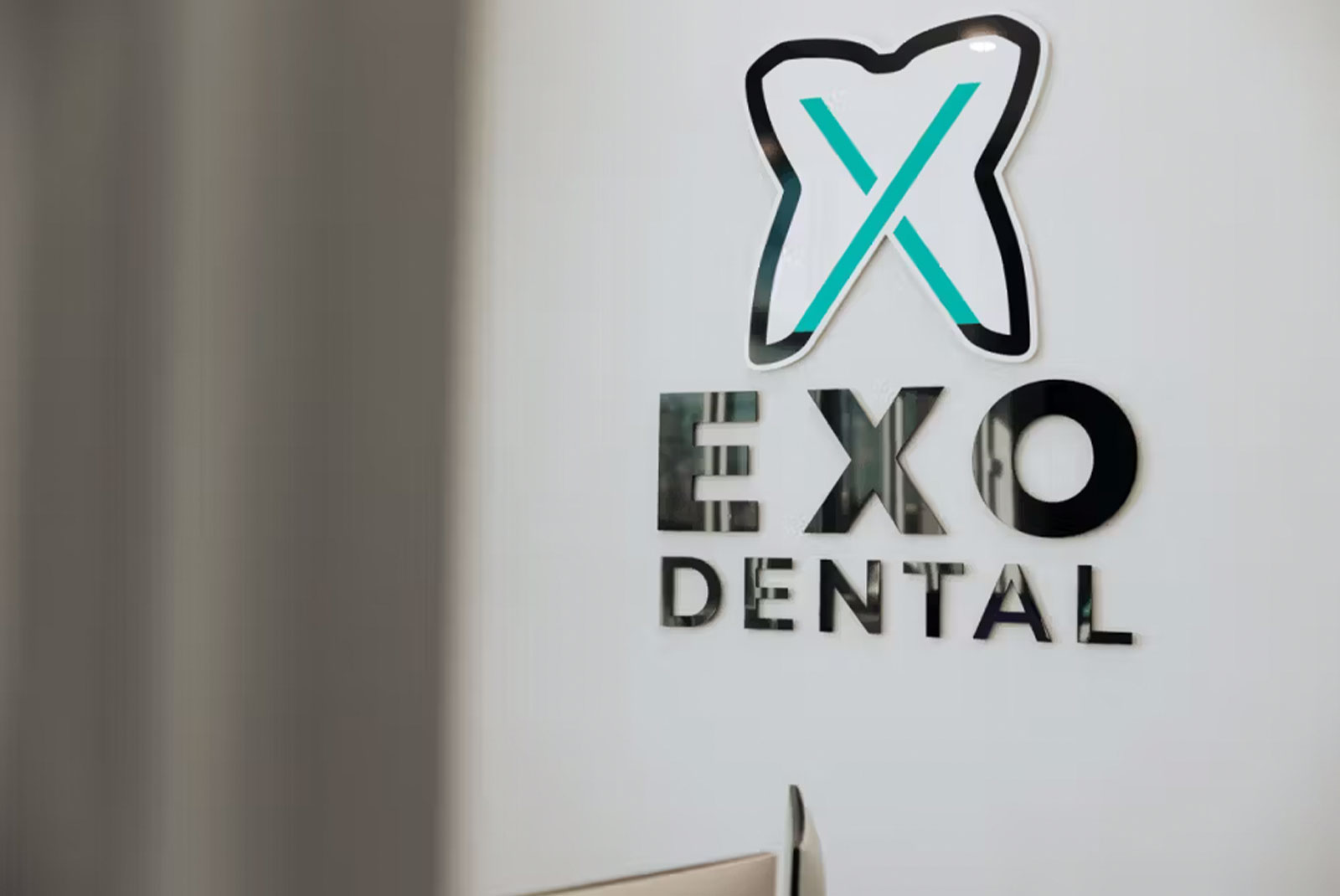 exo dental sign