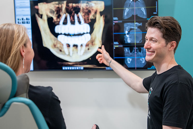 dr smith with digital scan